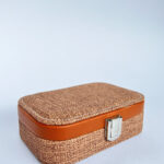 Kutija sa ogledalom za nakit