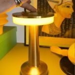 Bežična stona lampa