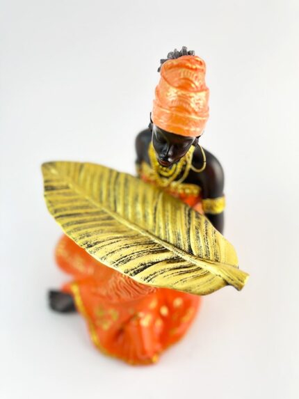 Dekorativna figura ORANGE GIRL