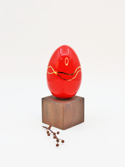 Skulptura RED EGG with GOLD